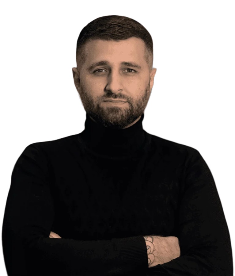 Захар Якунин — основатель «Знание в Код»